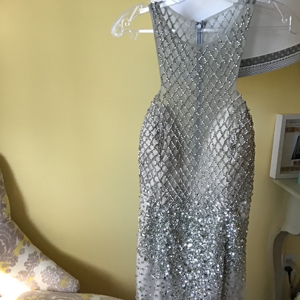 Colors Dress Silver Beaded Sleeveless Midi Cocktail Dress Size 12